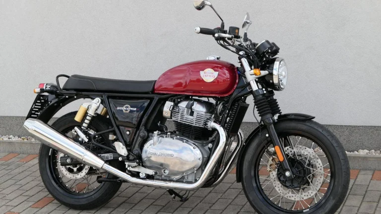 Royal Enfield Interceptor 650 Canyon Red ( odpočet DPH ) | Nový motocykl