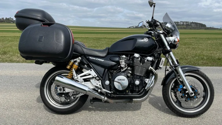 Yamaha XJR 1300