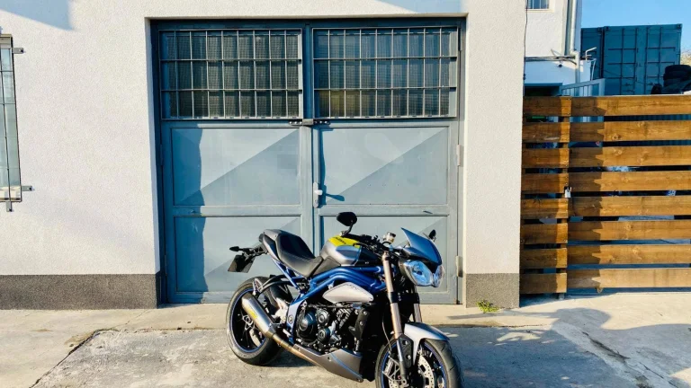 Triumph Speed Triple SE