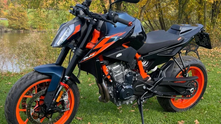 KTM 890 Duke R