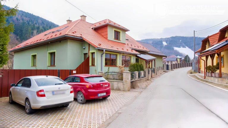 RD s penziónom v rekreačnej oblasti Hnilčík SKI Mraznica