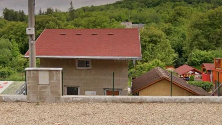 Pronájem domku 2+KK se zahradou Slaný, Lázeňská ulice