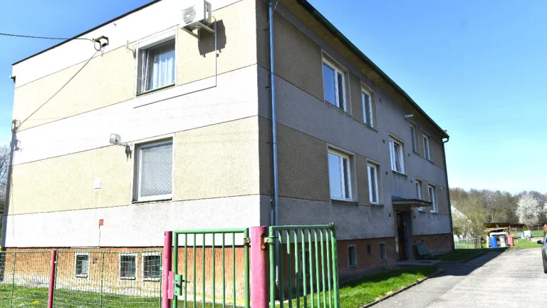 Lužany - prodej bytu 3+kk se dvěma balkony