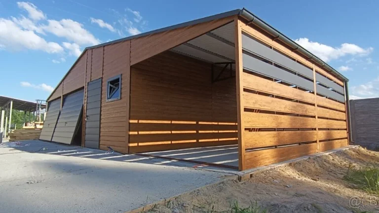 PLECHOVÁ GARÁŽ 9 x 6m + prístrešok 3m x 6m