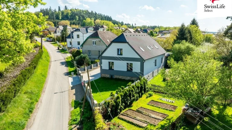 Prodej rodinného domu 224 m2, Litohlavy