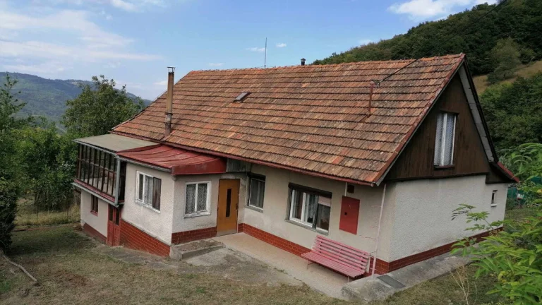 Predáme rodinný dom (chalupu) v Štiavnických vrchoch