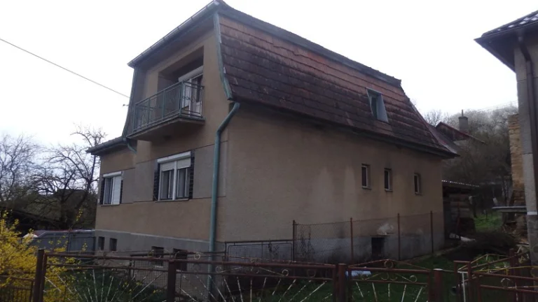 5 izbový rodinný dom na predaj, Kšinná