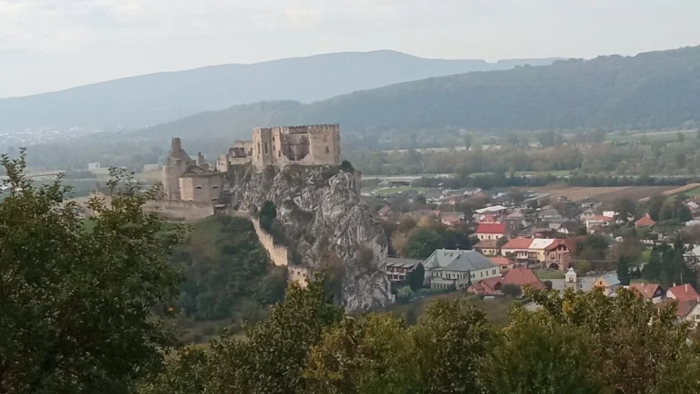 Pozemok pre ranč, pasienok, vinicu - 4HA