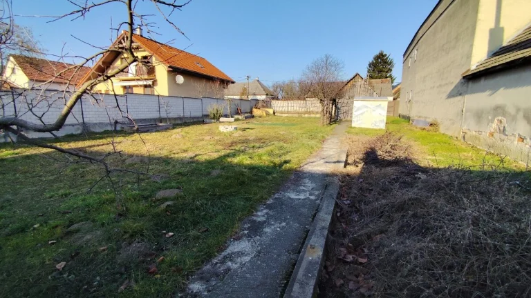 pozemok pre výstavbu RD - Čachtice 560 m2