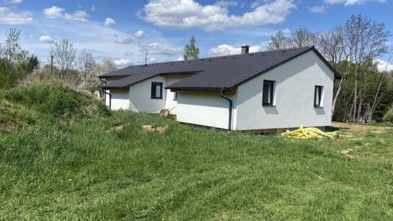 Novostavba s pozemkem 3000m2 Vítězná Huntířov