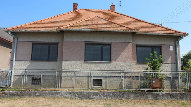 VYZÁLOHOVANÉ RODINNÝ DOM - ŽITAVANY