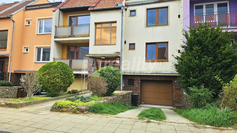 Prodej bytu 5+1 s garáží a zahradou, Znojmo, Nová Oblekovick