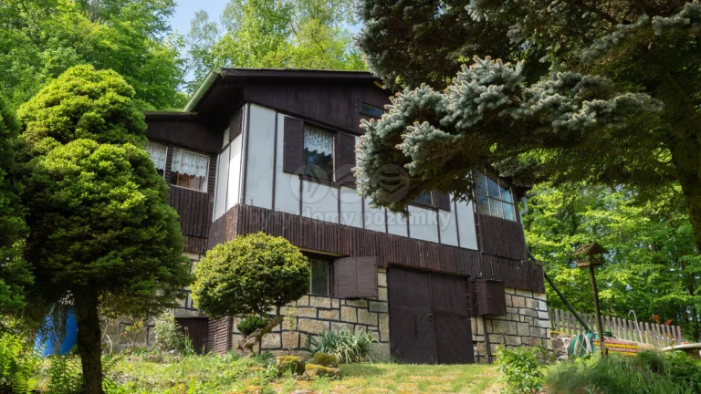 Prodej chaty, 72 m², Houska