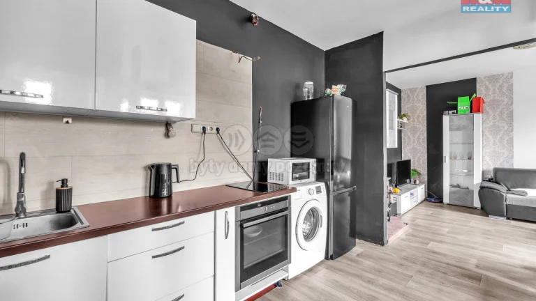 Prodej bytu 1+kk, 38m², Dvůr Králové nad Labem, Žirecká ul.