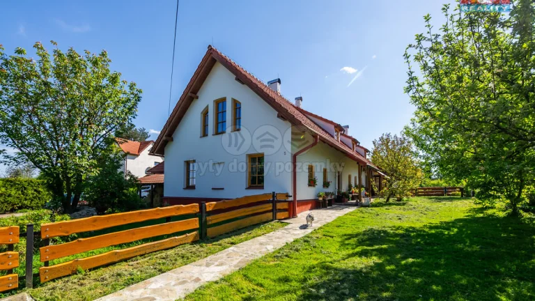 Prodej, rodinná usedlost, 400m² s pozemky 6729 m², Palkovice