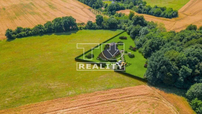 POZEMOK NA PREDAJ, VÝHRADNE U NÁS, 2578m2, KRÁSNY,...