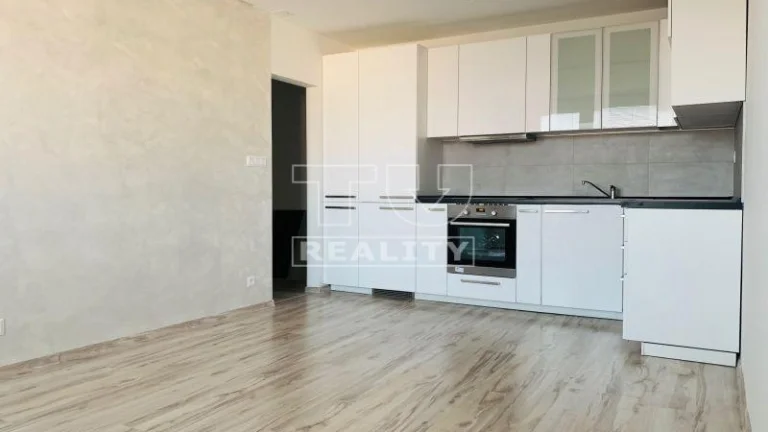 2-IZBOVÝ BYT,KOMPLETNÁ REKONŠTRUKCIA,RUŽINOV,BALKÓN,57m2