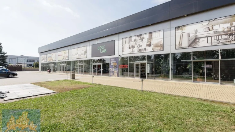 Pronájem obchodních prostor/showroomu (142,4 m2), SHOP PARK