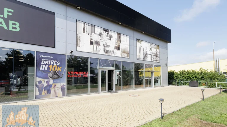 Pronájem obchodních prostor/showroomu (396,9 m2), SHOP PARK