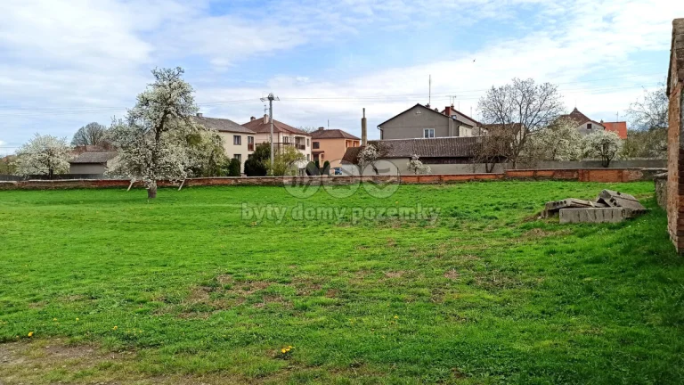 Prodej pozemku k bydlení, 1300 m², Cholina