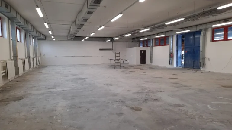 Pronajmu areál v Újezdu u Brna 345 m2