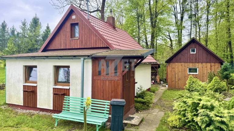 Prodej, chata 3+1, 67 m2, Komorní Lhotka