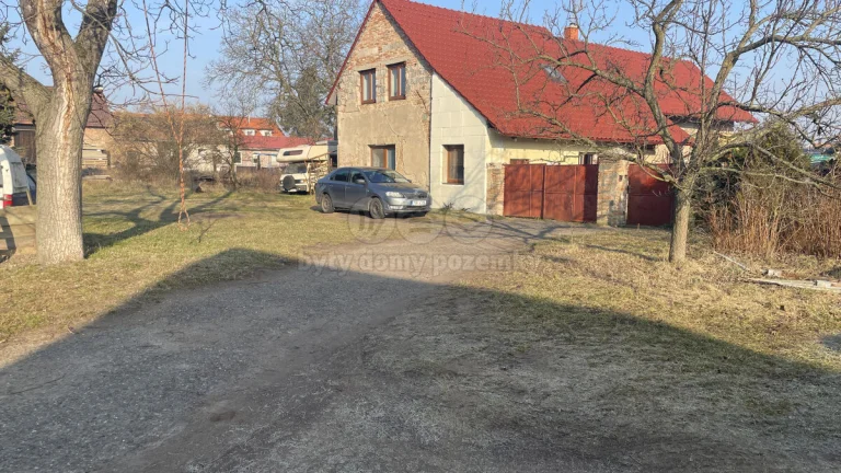 Prodej, rodinný dům, 1710 m2, Bechlín