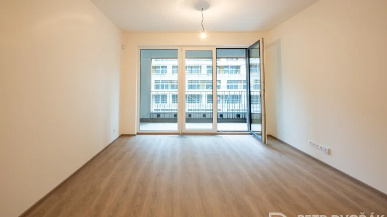 Pronájem bytu 1+kk 33 m2 Poděbradská, Praha - Hloubětín