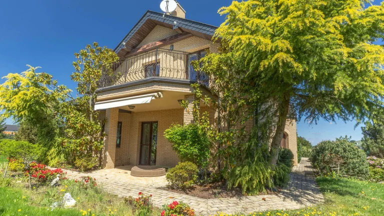 Luxusní vila k pronájmu – Trnová, okres Praha-západ