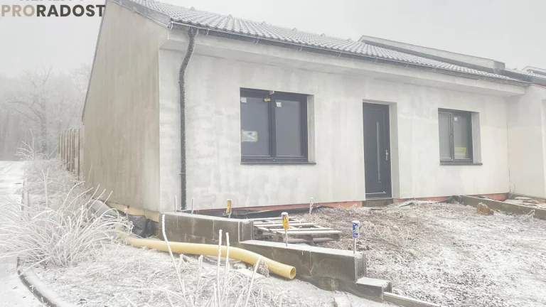 Prodej RD 3+kk v obci Kravsko za 4 599 000 Kč. MOŽNOST ODPOČ