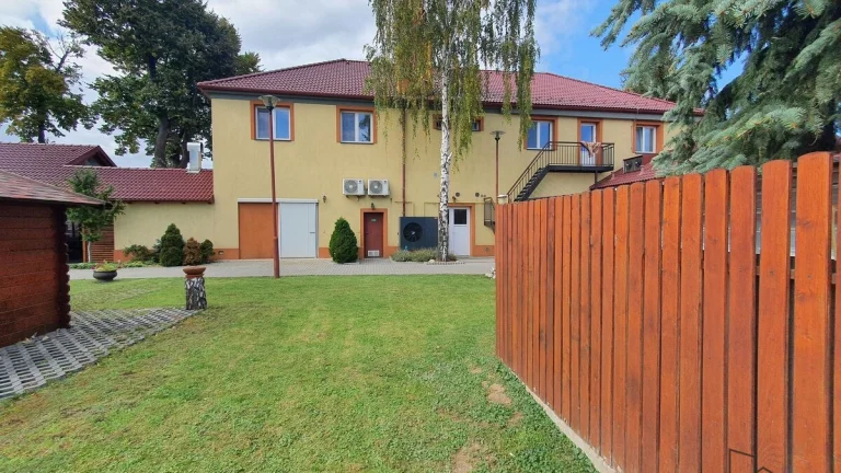 Prodej pivovaru s restaurací a ubytováním, 2458m2, Držovice