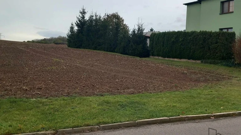 Prodej, pozemek se stavebním povolením 1510 m2, Horní Dubňan