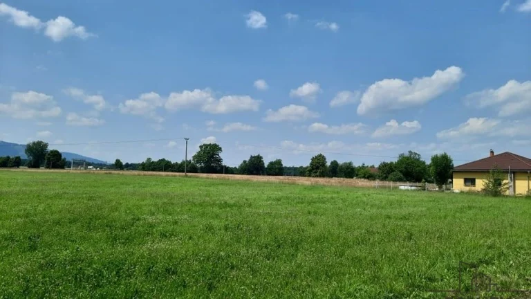 Pozemek Ropice