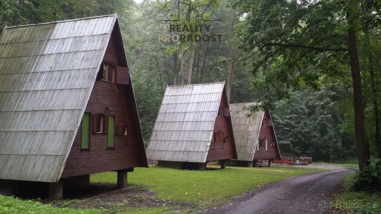 Prodej chat Nový Jičín, prodej chatek s budovou Bludovice u