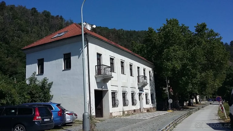 Pronájem kanceláře v Malé Chuchli (87.5 m2)