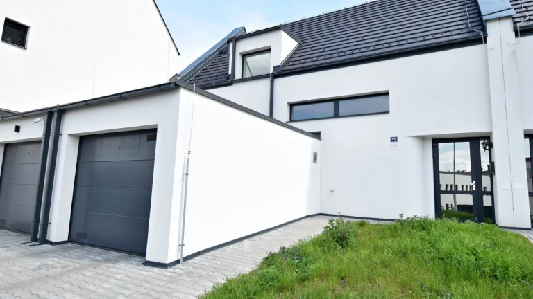 Lelekovice, pronájem RD 5+kk, 148 m2 zahrada, garáž - rodinn