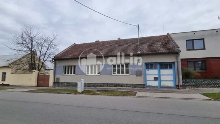 Prodej RD 5+2, Kozlany, pozemek 800 m2