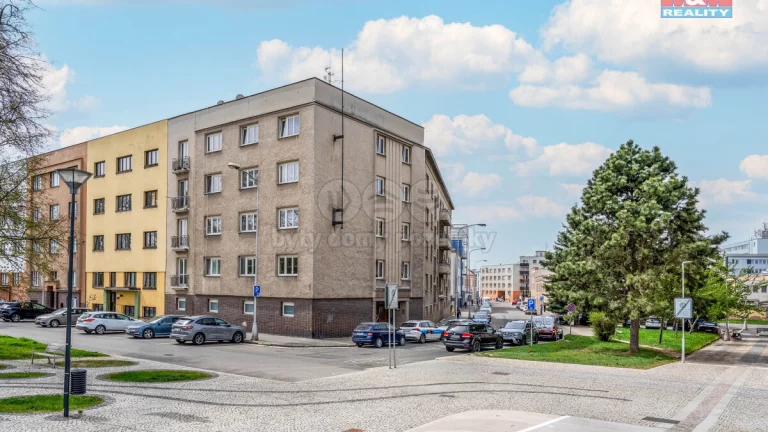 Prodej bytu 3+1, 91 m², Hradec Králové, ul. Škroupova