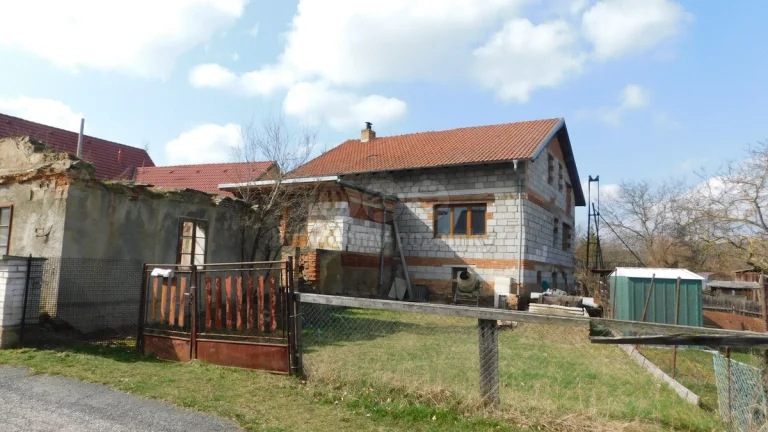 Prodej rodinného domu v Mníšku pod Brdy, ul. Kytínská