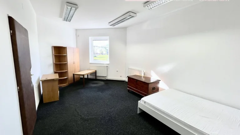 Exkluzivně nabízíme k pronájmu kanceláře, 45 m2 - Hradec Krá