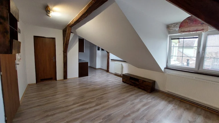 Pronájem bytu 1+kk 34 m²