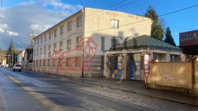 Prodej budovy cca 1250 m2 – vhodné k vybudování až 30 jednot