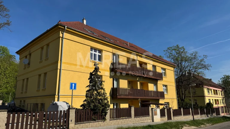 Milovice, prodej bytu 3+kk 58 m2 + balkón 9 m2 + parkovací s