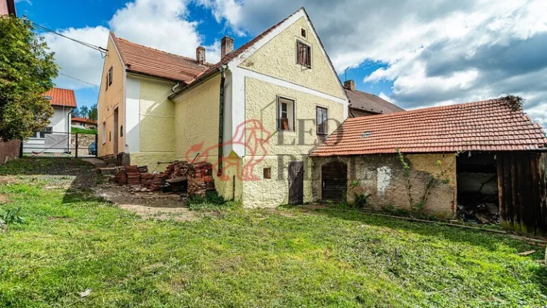 RD se zahradou, Chyše.