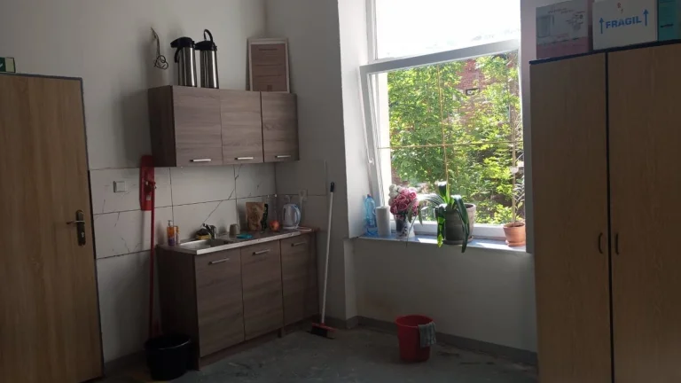 Pronajmu skladovací/výrobní/kancelářské prostory v Aši