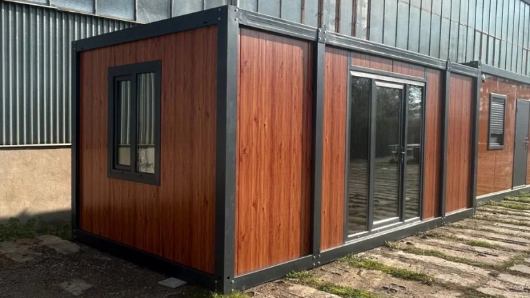Obytný kontejner PMP-Y o rozměru 2,4 x 6 m