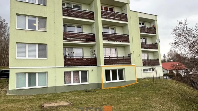 Pronájem bytu 1+kk o rozloze 32 m2, ulice Višňová, Višňová