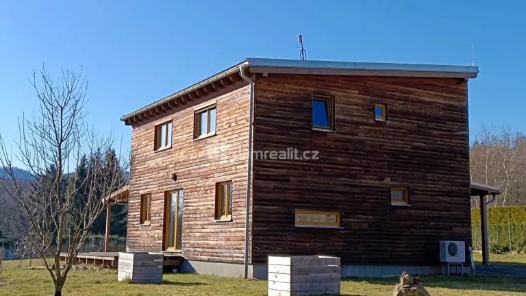 Prodej rodinného domu Ostrov-Vykmanov u Karlových Var