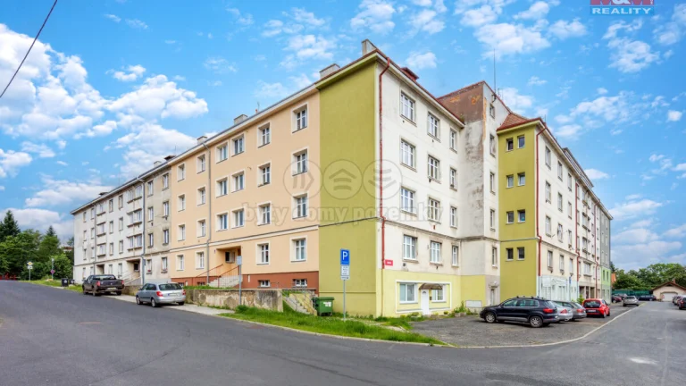 Prodej bytu 3+1, 78 m², Karlovy Vary, ul. Nad Dvorem