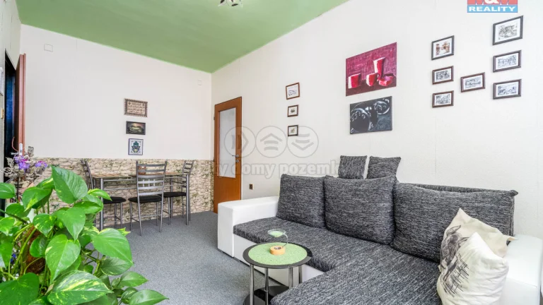 Prodej bytu 3+1, 60 m², Roudnice